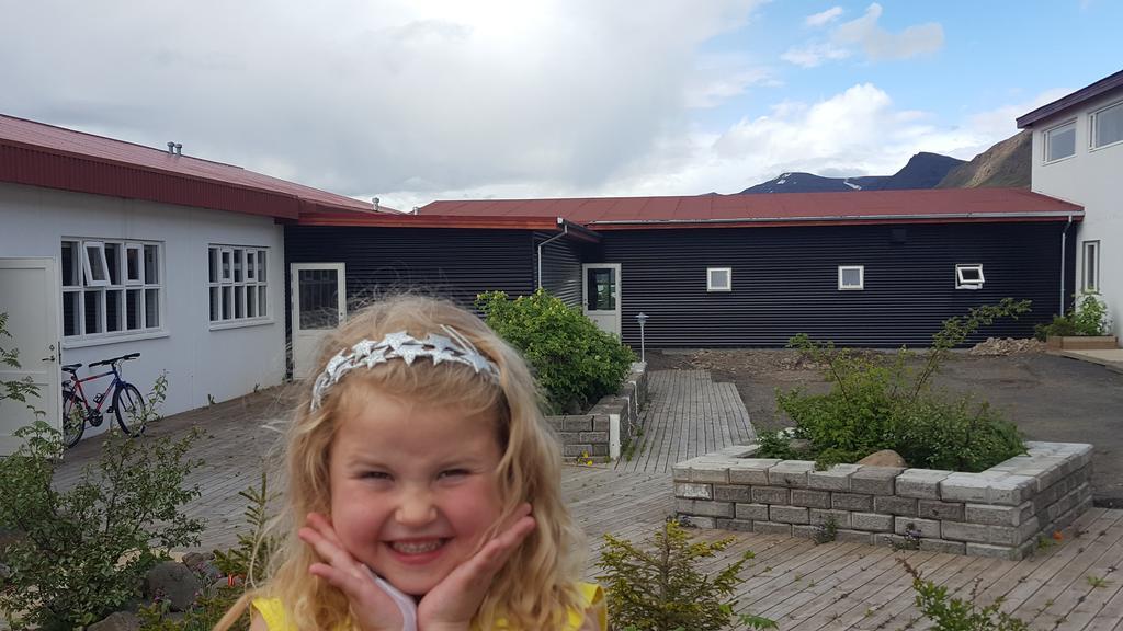 Hotel Sveinbjarnargerdi Svalbarthseyri Εξωτερικό φωτογραφία
